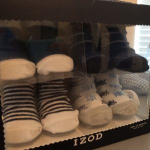 IZOD baby socks
